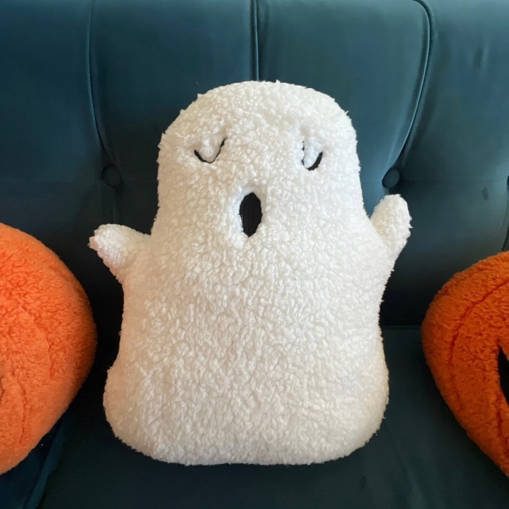 Sherpa Ghost Pillow